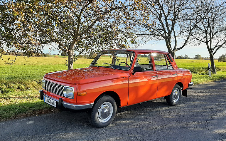 Trabant BJ 87 Farbe Papyrusweiß mit Gletscherblauem Dach